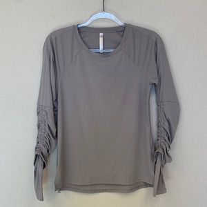 Fabletics Light Gray Active Top • Sz S